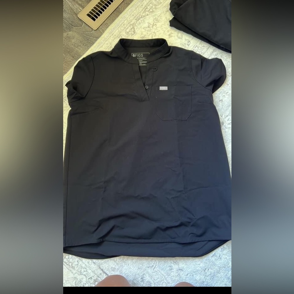 FIGS Rafaela Oversized Scrub Top
